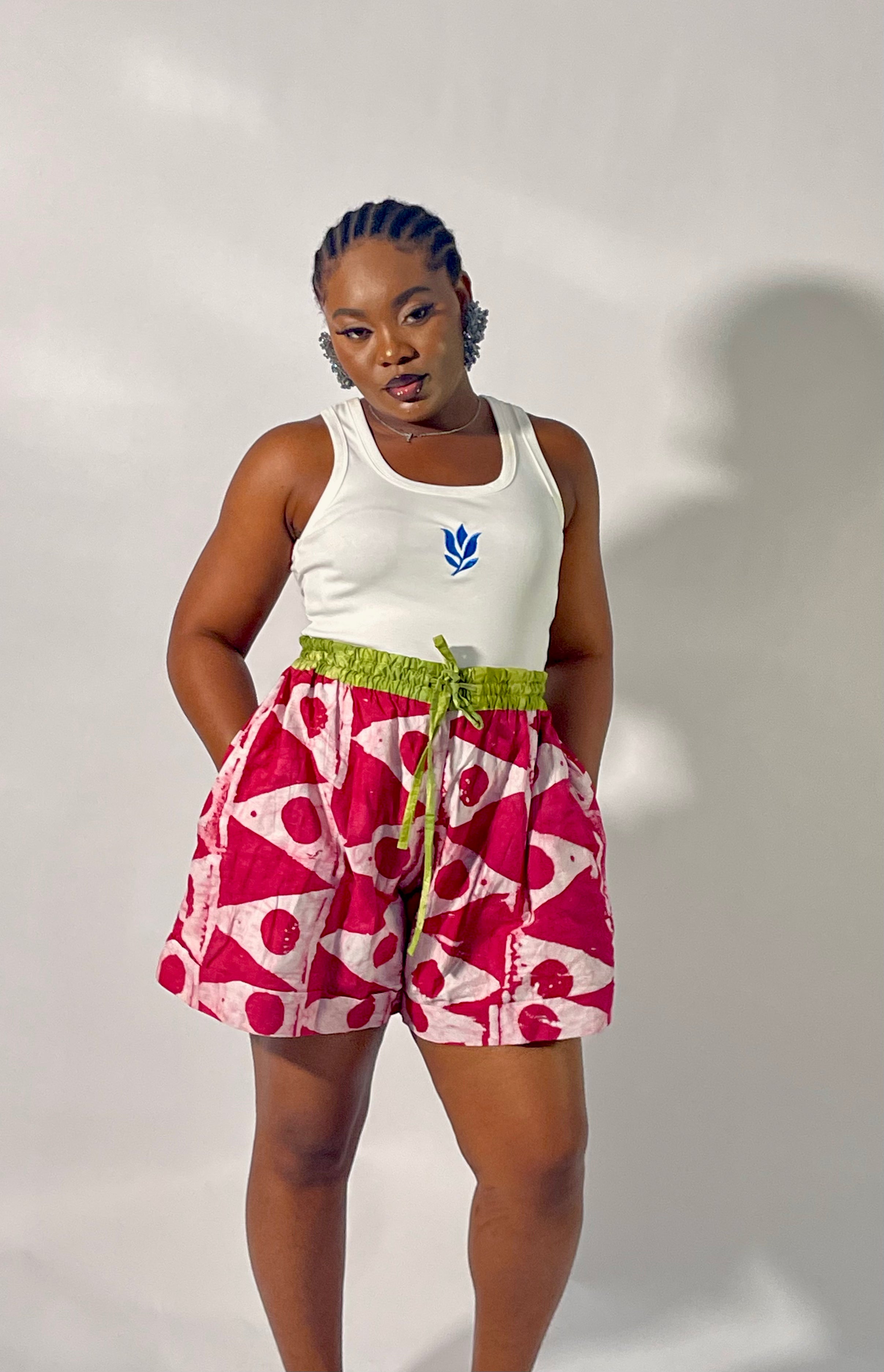 geometric pink print shorts