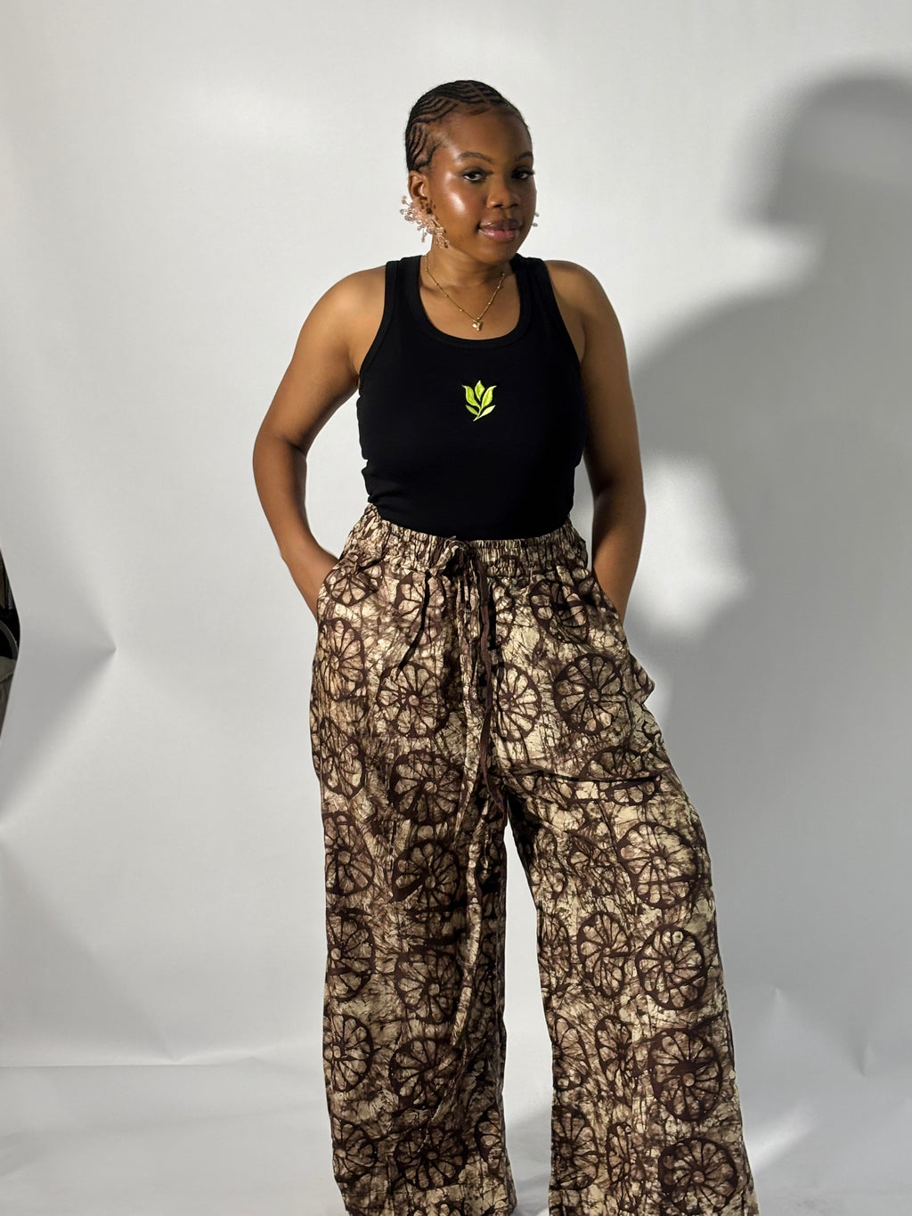 Brown techno floral pants